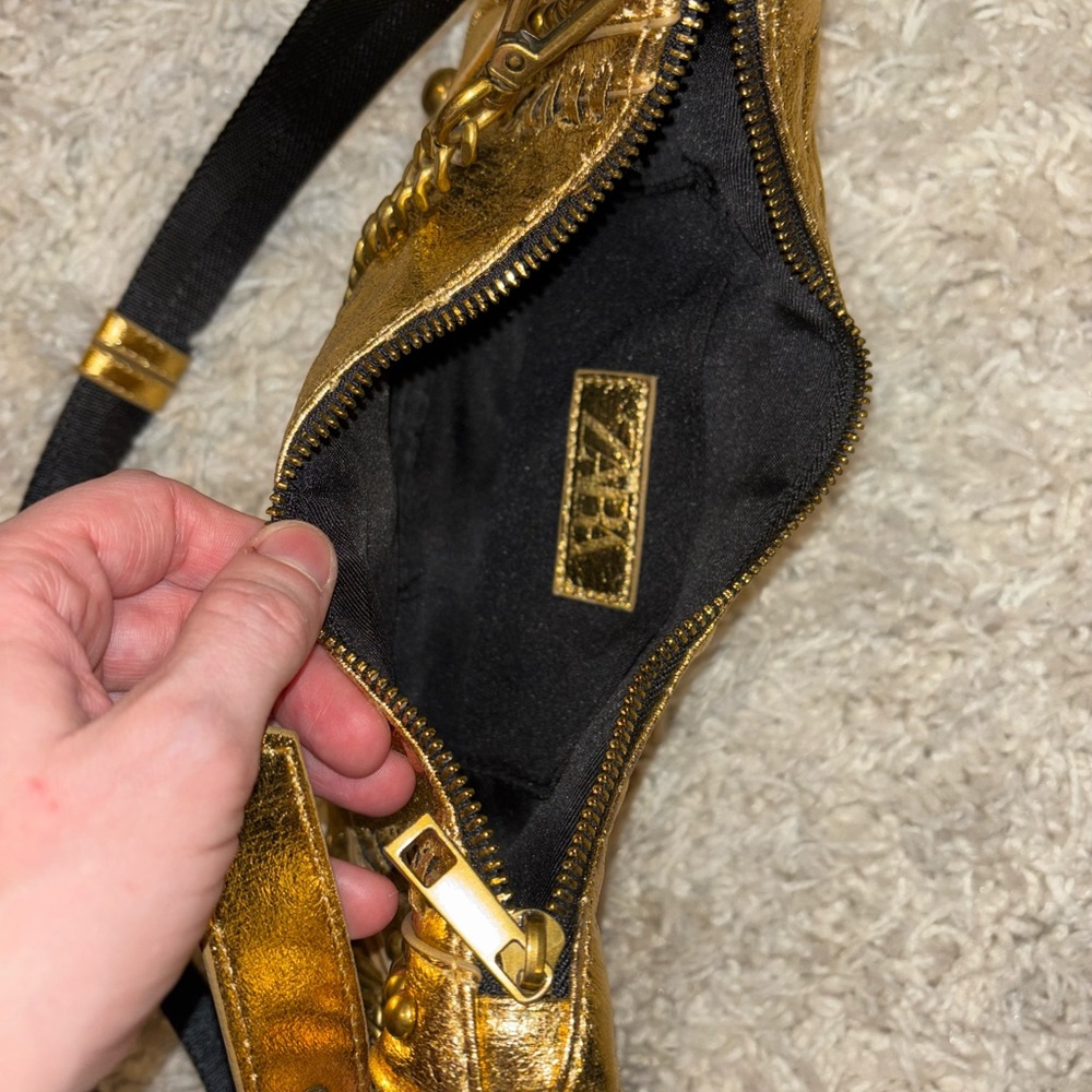 Zara Gold Rocker Crossbody Purse - Picture 4 of 11
